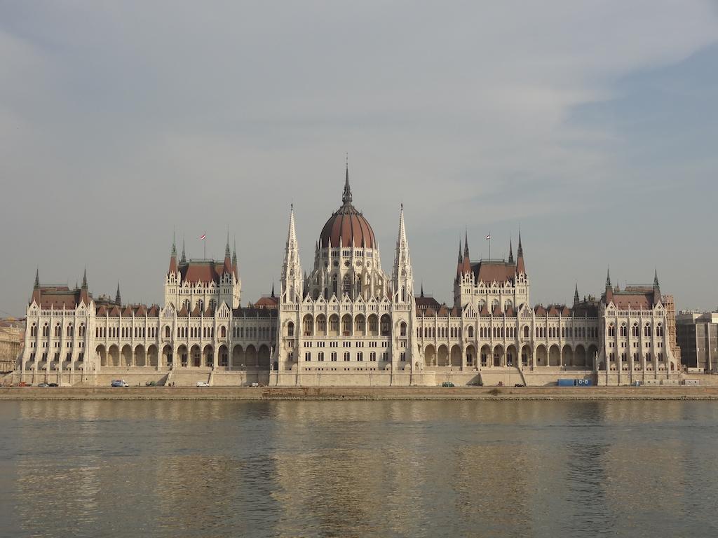 Residence Parliament بودابست المظهر الخارجي الصورة